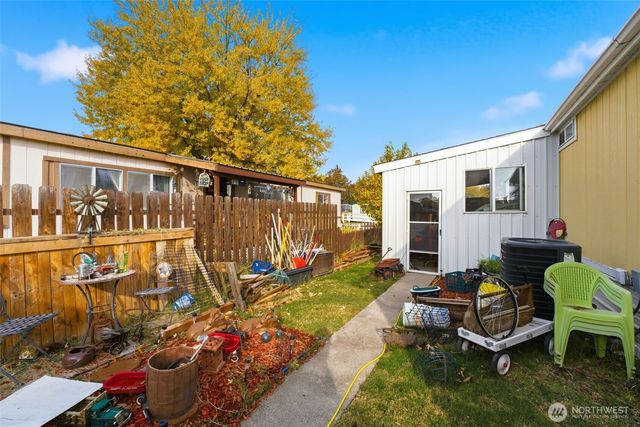 549 NE Criscola Avenue, College Place, WA 99324