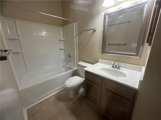 1022 Livermore St, Portland, TX 78374