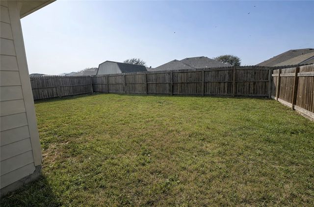1022 Livermore St, Portland, TX 78374