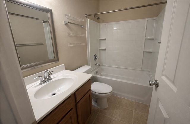 1022 Livermore St, Portland, TX 78374