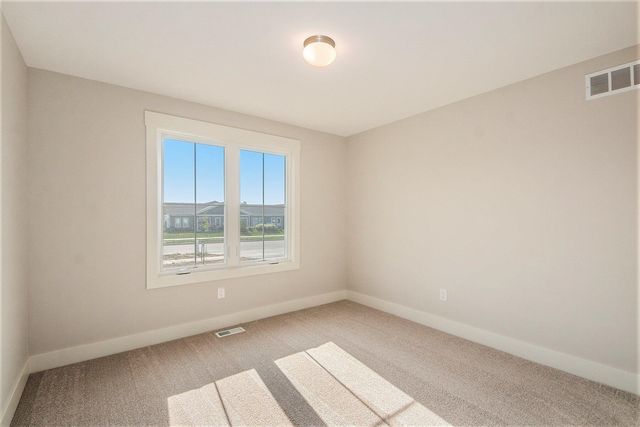 621 Waterford Village Drive, Walker, MI 49534