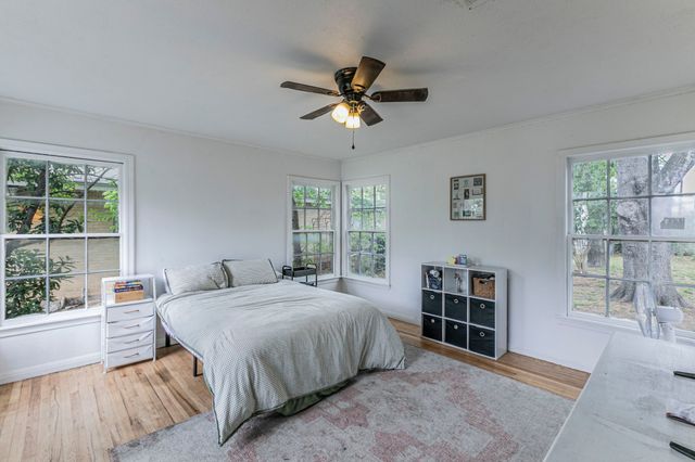 3205 Live Oak Avenue, Waco, TX 76708