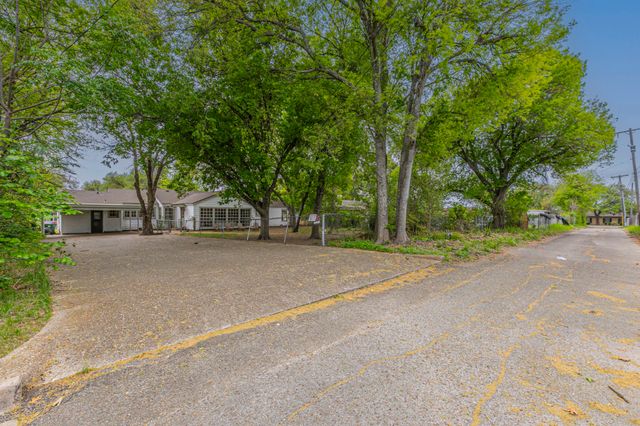 3205 Live Oak Avenue, Waco, TX 76708