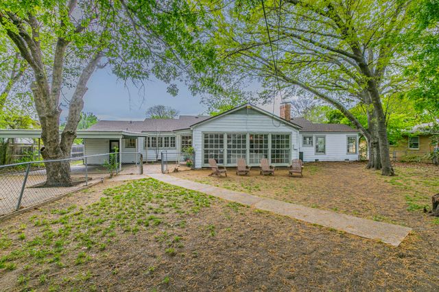 3205 Live Oak Avenue, Waco, TX 76708