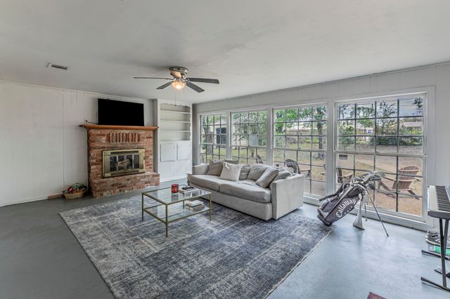 3205 Live Oak Avenue, Waco, TX 76708