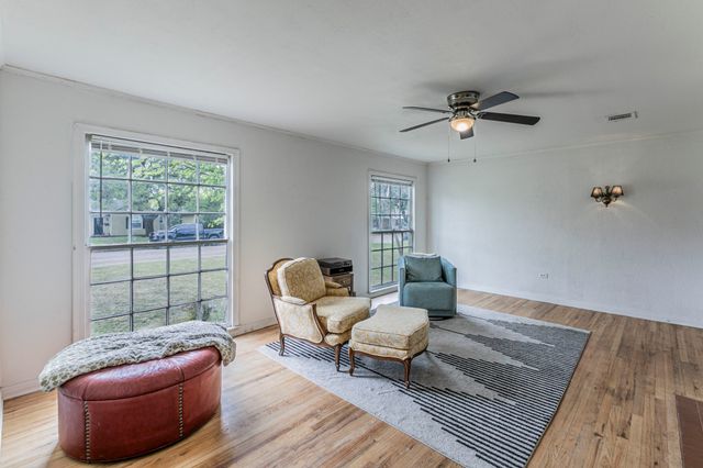 3205 Live Oak Avenue, Waco, TX 76708