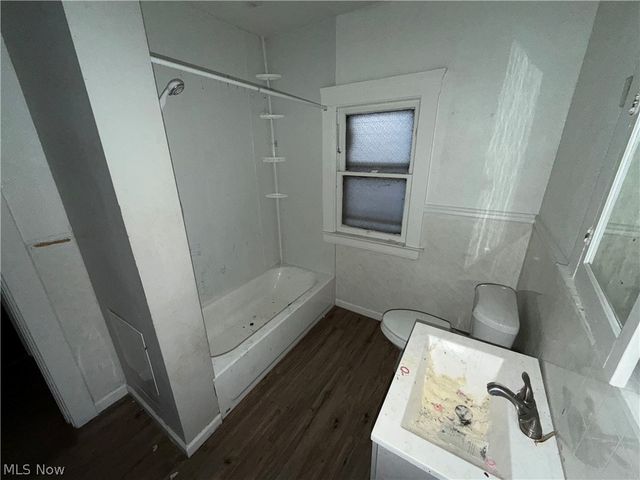 3185 W 58th Street, Cleveland, OH 44102