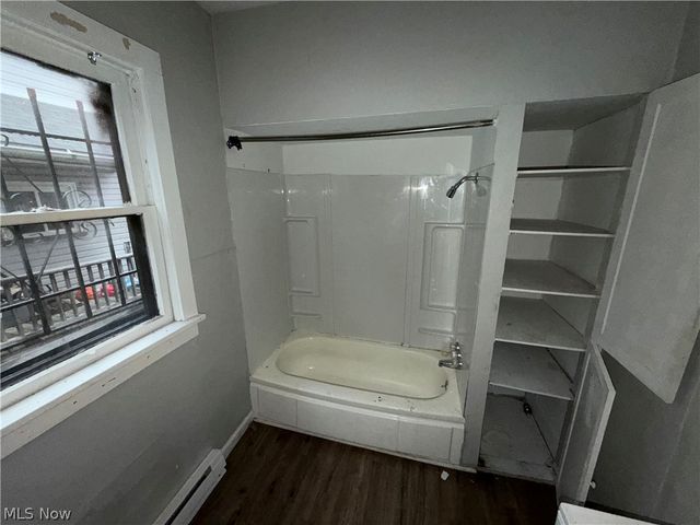 3185 W 58th Street, Cleveland, OH 44102