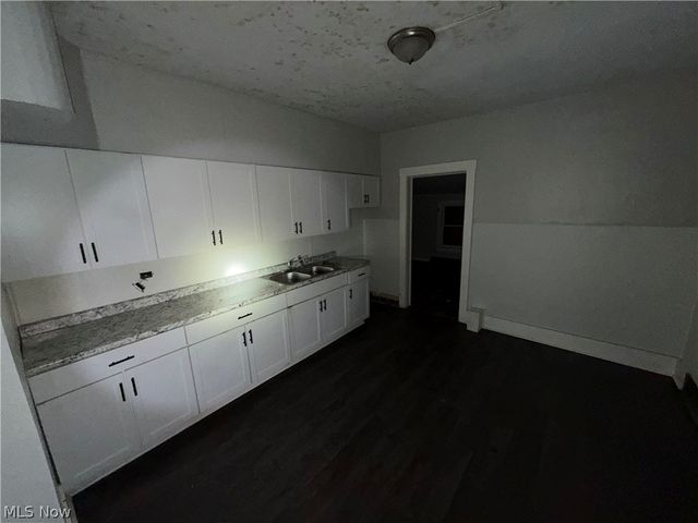 3185 W 58th Street, Cleveland, OH 44102