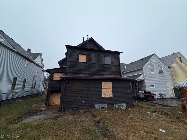 3185 W 58th Street, Cleveland, OH 44102