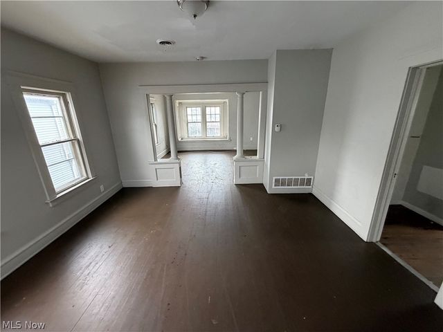 3185 W 58th Street, Cleveland, OH 44102