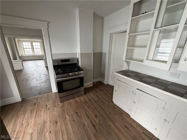 3185 W 58th Street, Cleveland, OH 44102