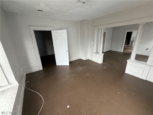 3185 W 58th Street, Cleveland, OH 44102