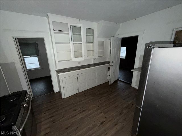 3185 W 58th Street, Cleveland, OH 44102