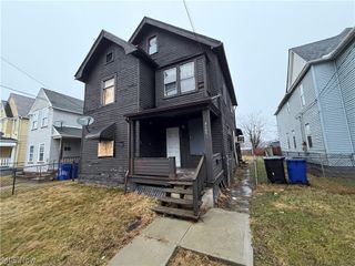 3185 W 58th Street, Cleveland, OH 44102