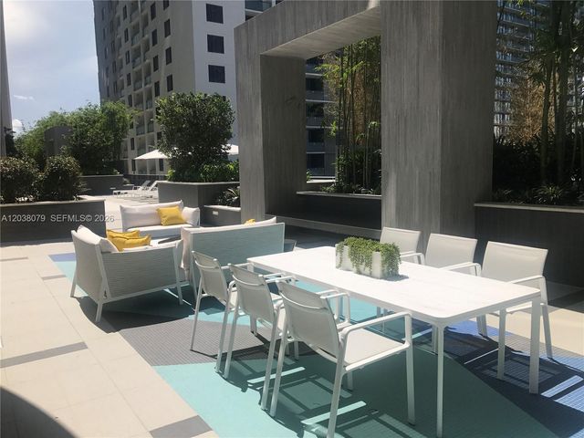 55 SW 9th St 1607, Miami, FL 33130