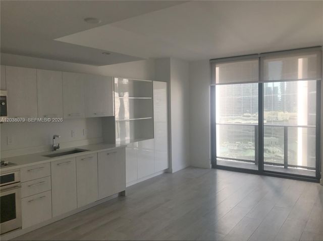 55 SW 9th St 1607, Miami, FL 33130