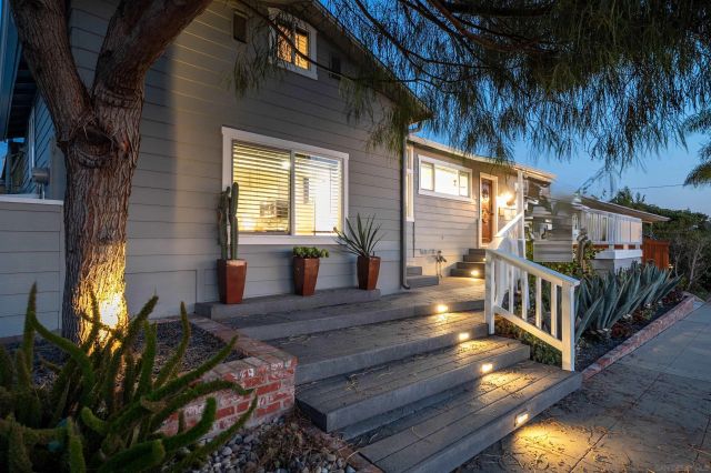 1467 Froude, San Diego, CA 92107