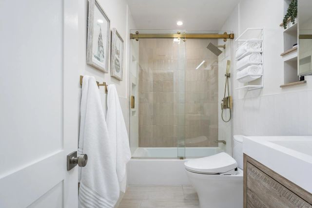 1467 Froude, San Diego, CA 92107