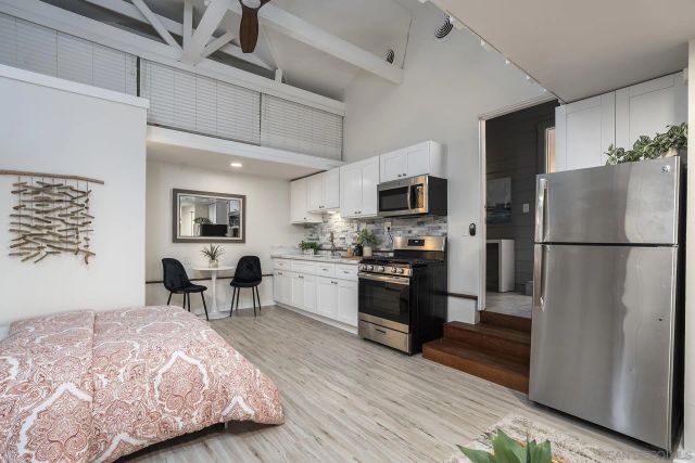 1467 Froude, San Diego, CA 92107