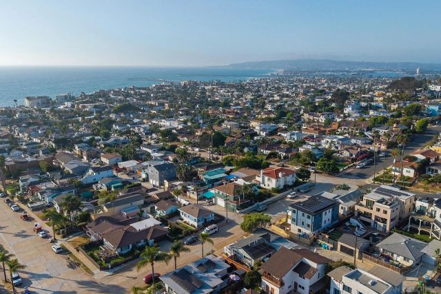 1467 Froude, San Diego, CA 92107