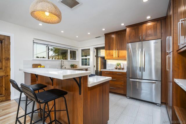 1467 Froude, San Diego, CA 92107
