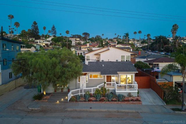 1467 Froude, San Diego, CA 92107