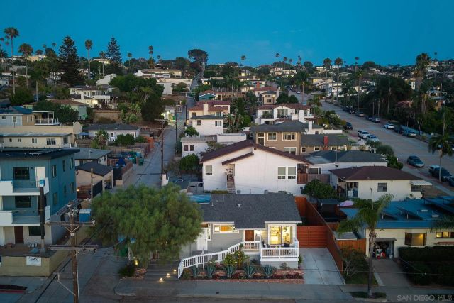 1467 Froude, San Diego, CA 92107
