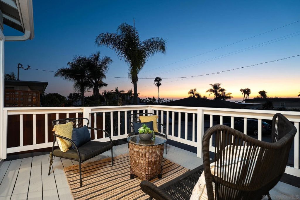 1467 Froude, San Diego, CA 92107