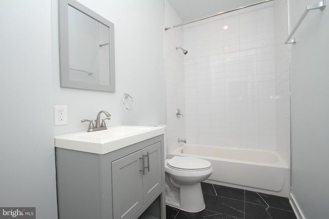 3910 W GIRARD AVE, Philadelphia, PA 19104