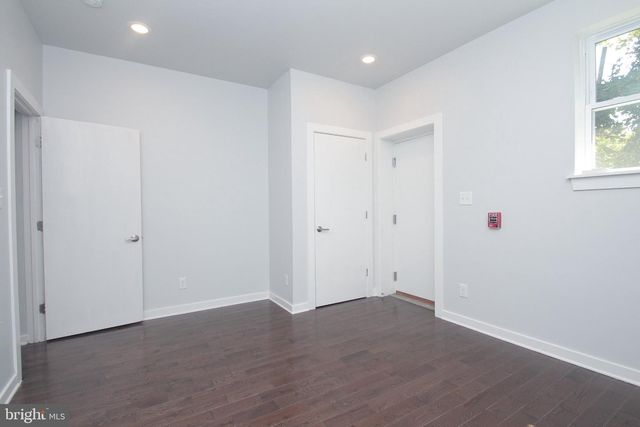 3910 W GIRARD AVE, Philadelphia, PA 19104