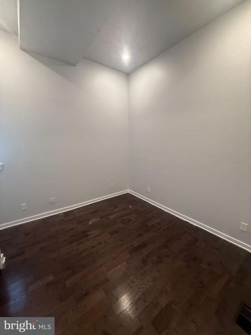 3910 W GIRARD AVE, Philadelphia, PA 19104