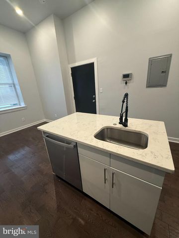3910 W GIRARD AVE, Philadelphia, PA 19104