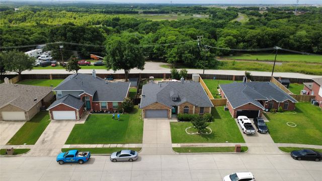 4606 Bluebird Lane, Mansfield, TX 76063