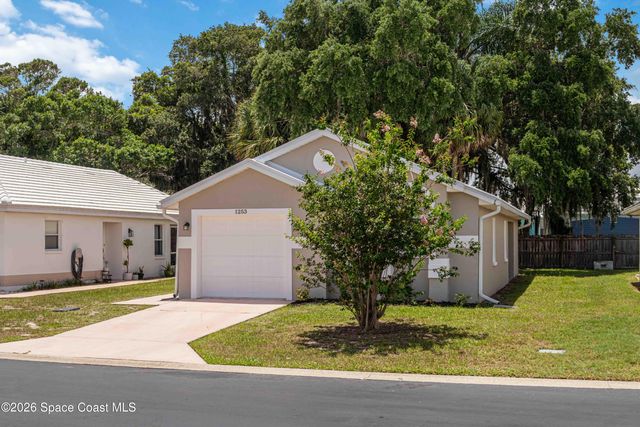 1253 Goldenrod Circle NE, Palm Bay, FL 32905