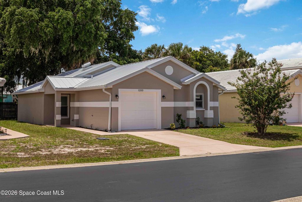 1253 Goldenrod Circle NE, Palm Bay, FL 32905