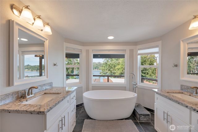 2027 SE Walker Park Road, Shelton, WA 98584