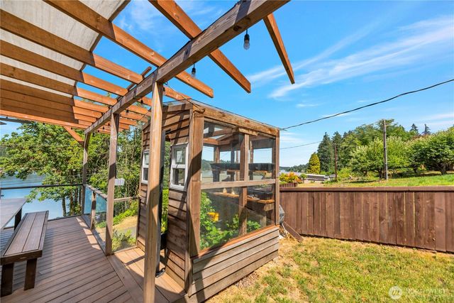 2027 SE Walker Park Road, Shelton, WA 98584