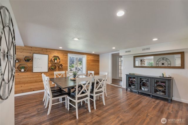 2027 SE Walker Park Road, Shelton, WA 98584