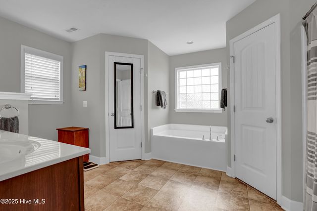 32 Maxwell Drive, Rocky Point, NC 28457