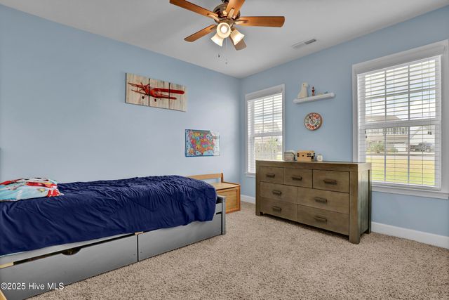 32 Maxwell Drive, Rocky Point, NC 28457