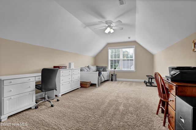 32 Maxwell Drive, Rocky Point, NC 28457