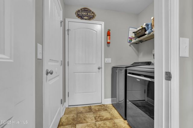 32 Maxwell Drive, Rocky Point, NC 28457