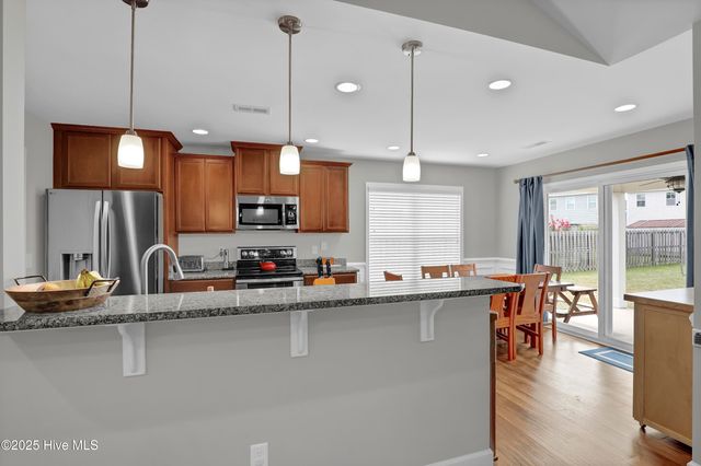 32 Maxwell Drive, Rocky Point, NC 28457