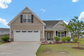 32 Maxwell Drive, Rocky Point, NC 28457
