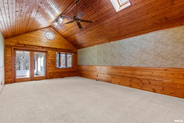 18 LAUTERBACH Drive, Bartonville, IL 61607