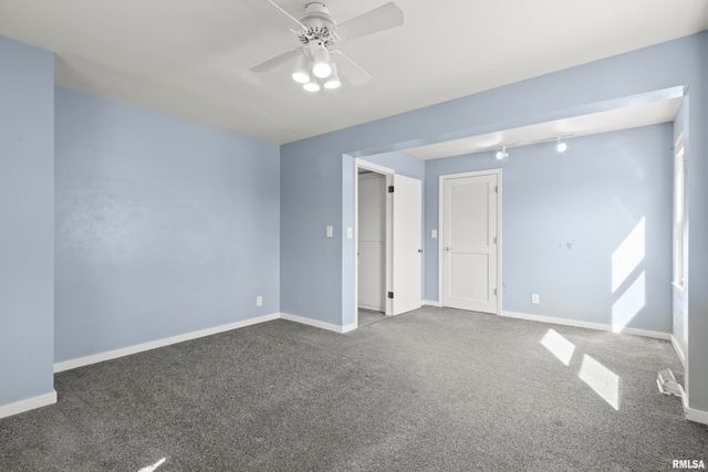 18 LAUTERBACH Drive, Bartonville, IL 61607