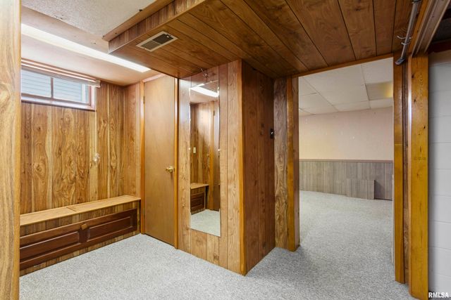 18 LAUTERBACH Drive, Bartonville, IL 61607