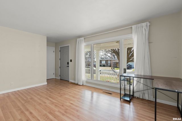 18 LAUTERBACH Drive, Bartonville, IL 61607