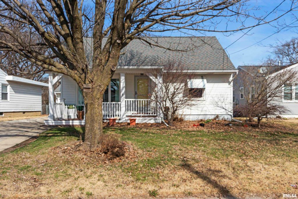 18 LAUTERBACH Drive, Bartonville, IL 61607